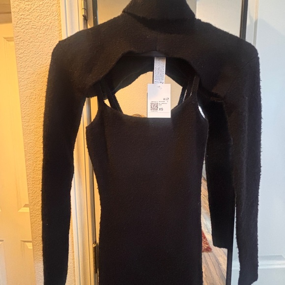 ⭐️NEW Forever 21 Black 2 pc Long Sleeve Cutout Dress - Picture 5 of 8